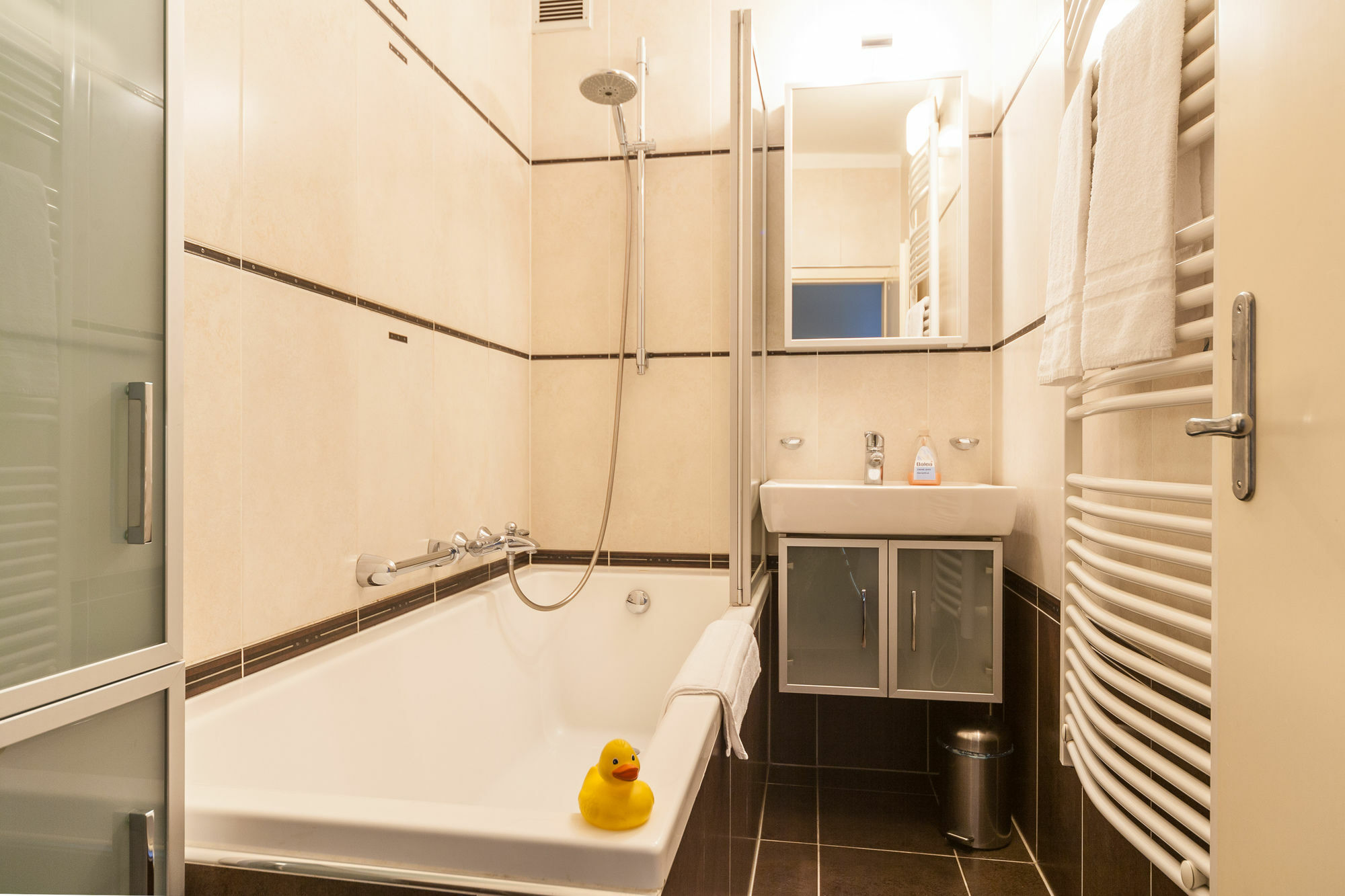 Puzzlehotel - Apartments Zentrum II فيينا المظهر الخارجي الصورة